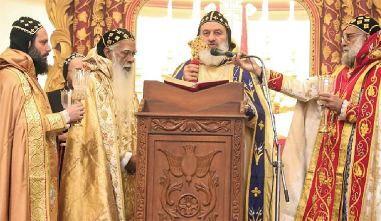 ഇഗ്നാത്തിയോസ് അഫ്രേം ദ്വിതീയൻ പാത്രിയർക്കീസ് ബാവാ  മലേക്കുരിശ് ദയറായിൽ കുർബാന അർപ്പിക്കുന്നു 