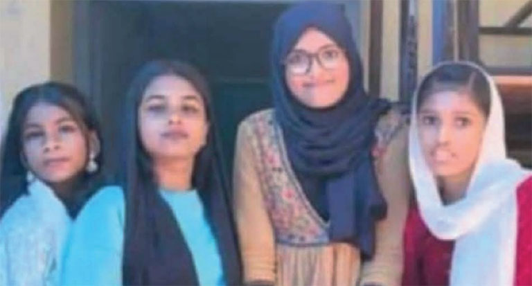 അപകടത്തിൽ മരിച്ച റിദ ഫാത്തിമ, നിദ ഫാത്തിമ,
എ എസ് ഐഷ, ഇർഫാന ഷെറിൻ