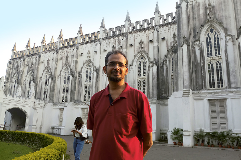 ഇ സന്തോഷ്കുമാർ കൊൽക്കത്തയിൽ